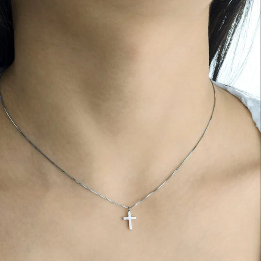 Minimalist Cross Chain Pendant Necklace – Elegant Christian Jewelry Gift for Her