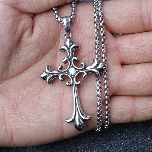 Retro Gothic Cross Necklace – Unisex Streetwear Jewelry for Trendsetters